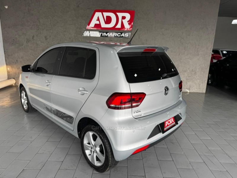 FOX 1.6 MI ROCK IN RIO 8V FLEX 4P MANUAL - 2016 - CAXIAS DO SUL