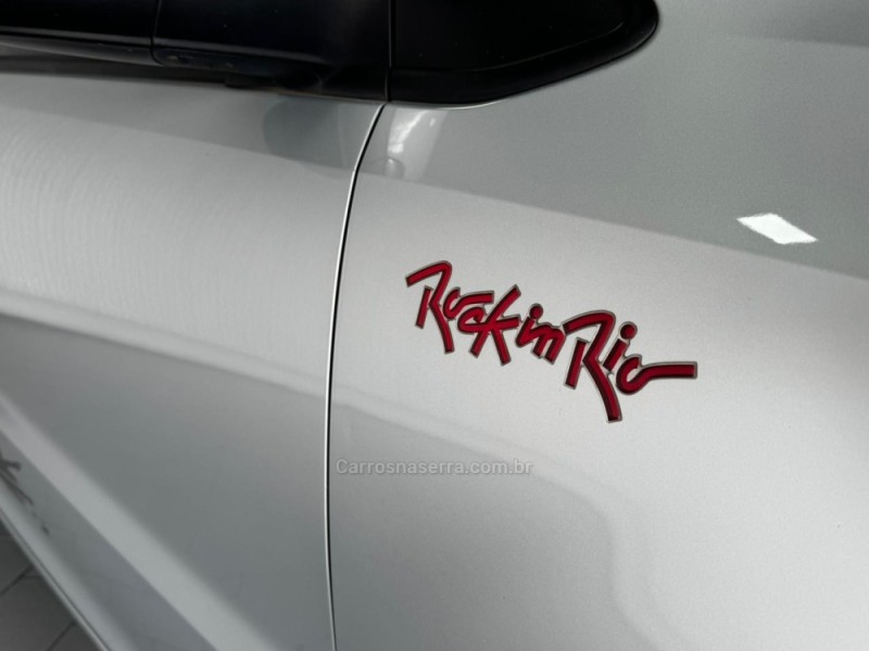 FOX 1.6 MI ROCK IN RIO 8V FLEX 4P MANUAL - 2016 - CAXIAS DO SUL
