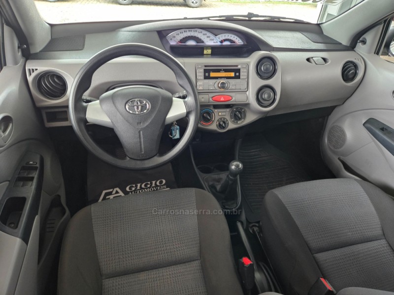 ETIOS 1.3 XS 16V FLEX 4P MANUAL - 2013 - TAPEJARA