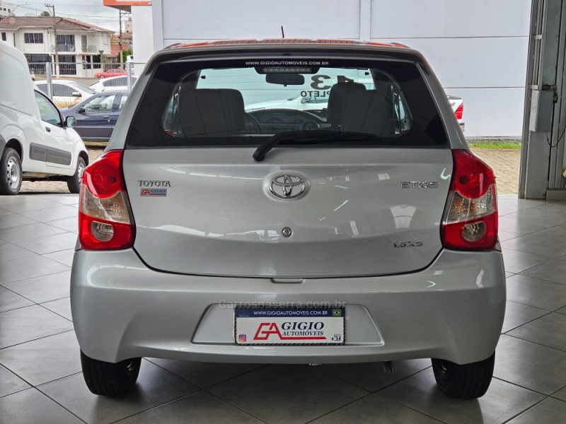 ETIOS 1.3 XS 16V FLEX 4P MANUAL - 2013 - TAPEJARA