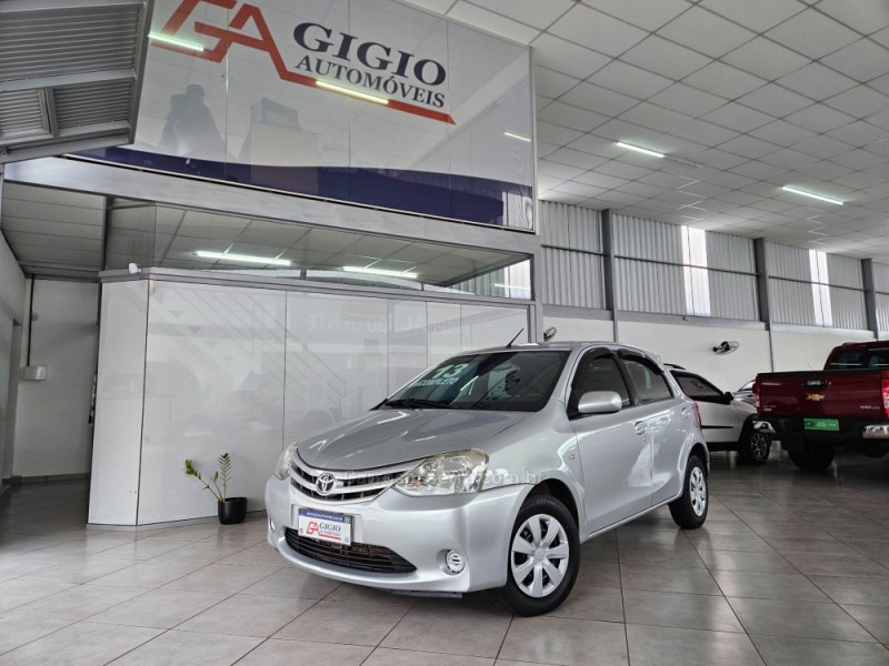 etios 1.3 xs 16v flex 4p manual 2013 tapejara