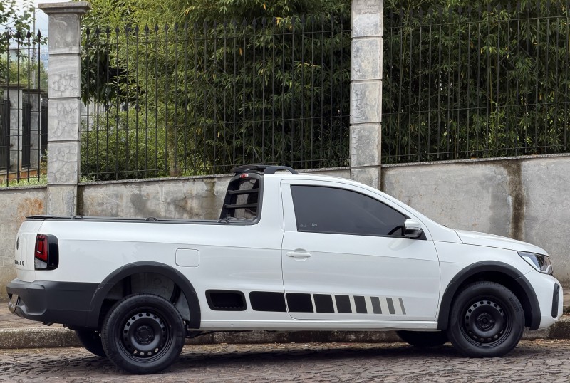 SAVEIRO 1.6 MI TRENDLINE CS 8V FLEX 2P MANUAL - 2024 - DOIS IRMãOS