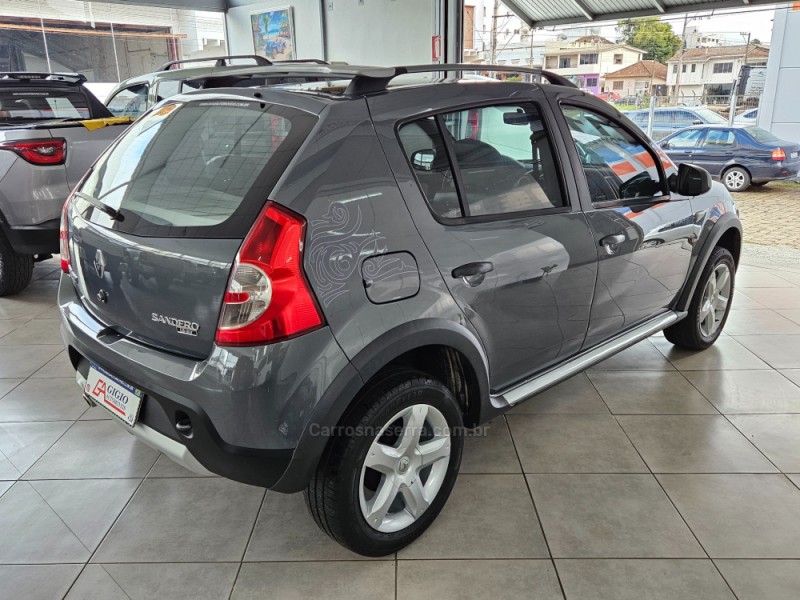 SANDERO 1.6 STEPWAY 16V FLEX 4P MANUAL - 2011 - TAPEJARA