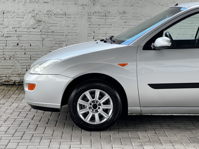 FOCUS 2.0 FC 16V GASOLINA 4P MANUAL - 2003 - BENTO GONçALVES