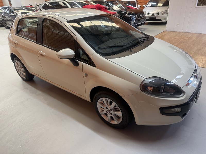 PUNTO 1.4 ATTRACTIVE ITALIA 8V FLEX 4P MANUAL - 2016 - BENTO GONçALVES