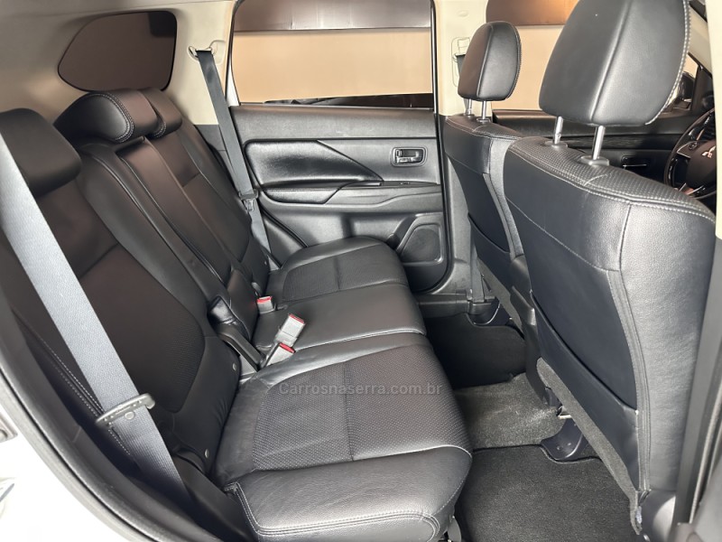 OUTLANDER 2.0 16V GASOLINA 4P AUTOMÁTICO - 2016 - SAPIRANGA