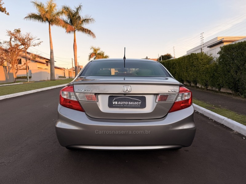 CIVIC 1.8 LXL 16V FLEX 4P AUTOMÁTICO - 2013 - SãO LEOPOLDO