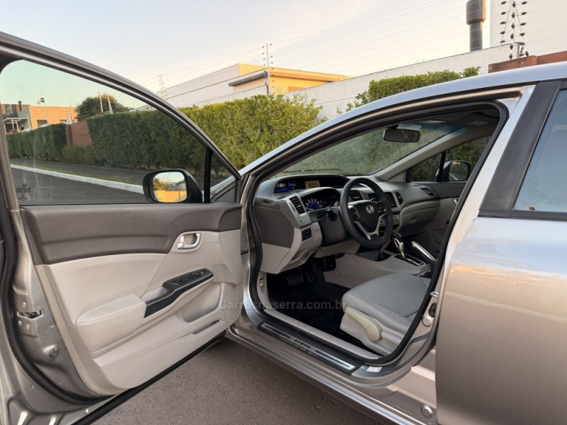 CIVIC 1.8 LXL 16V FLEX 4P AUTOMÁTICO - 2013 - SãO LEOPOLDO