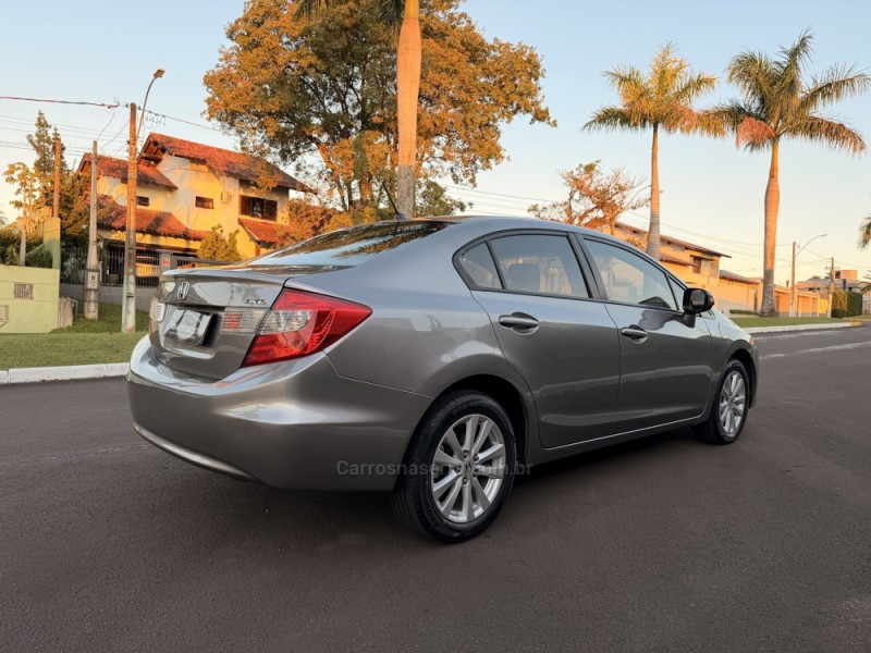CIVIC 1.8 LXL 16V FLEX 4P AUTOMÁTICO - 2013 - SãO LEOPOLDO