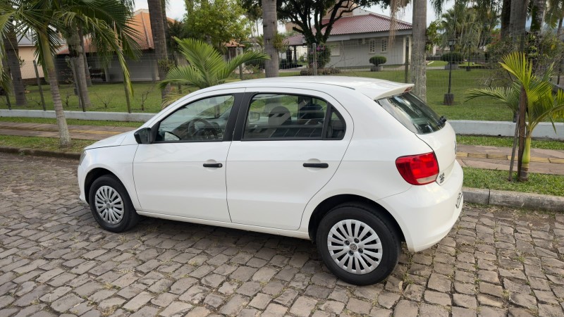 GOL 1.0 MI CITY 8V FLEX 4P MANUAL - 2014 - FELIZ