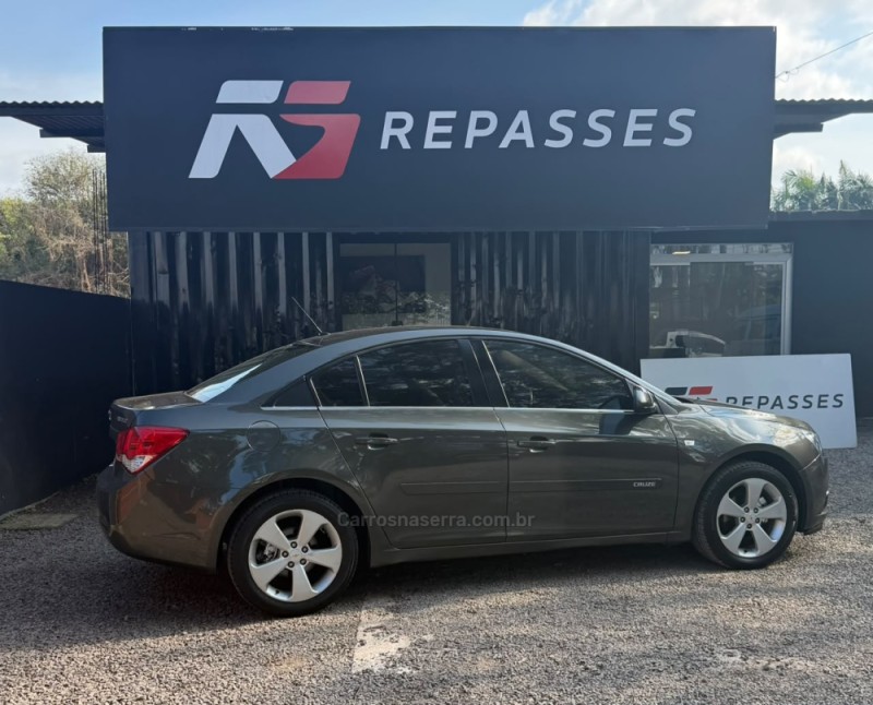 CRUZE 1.8 LT 16V FLEX 4P AUTOMÁTICO - 2012 - PORTãO