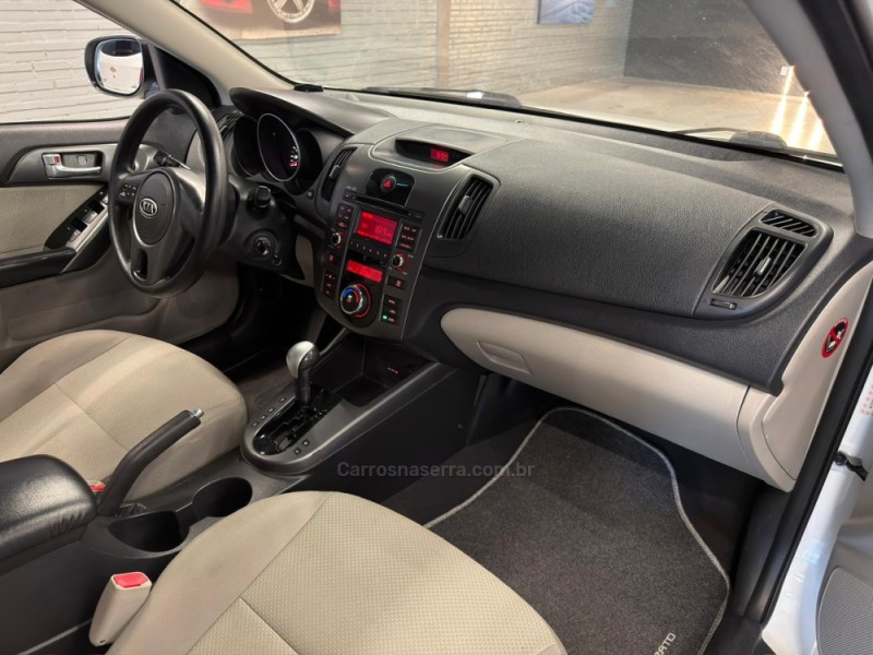 CERATO 1.6 EX2 SEDAN 16V GASOLINA 4P AUTOMÁTICO - 2010 - ESTâNCIA VELHA