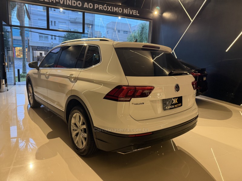 TIGUAN 1.4 ALLSPACE COMFORT 250 TSI FLEX 4P - 2018 - CAXIAS DO SUL
