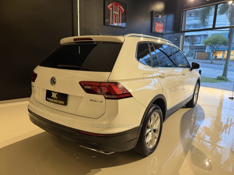 TIGUAN 1.4 ALLSPACE COMFORT 250 TSI FLEX 4P - 2018 - CAXIAS DO SUL
