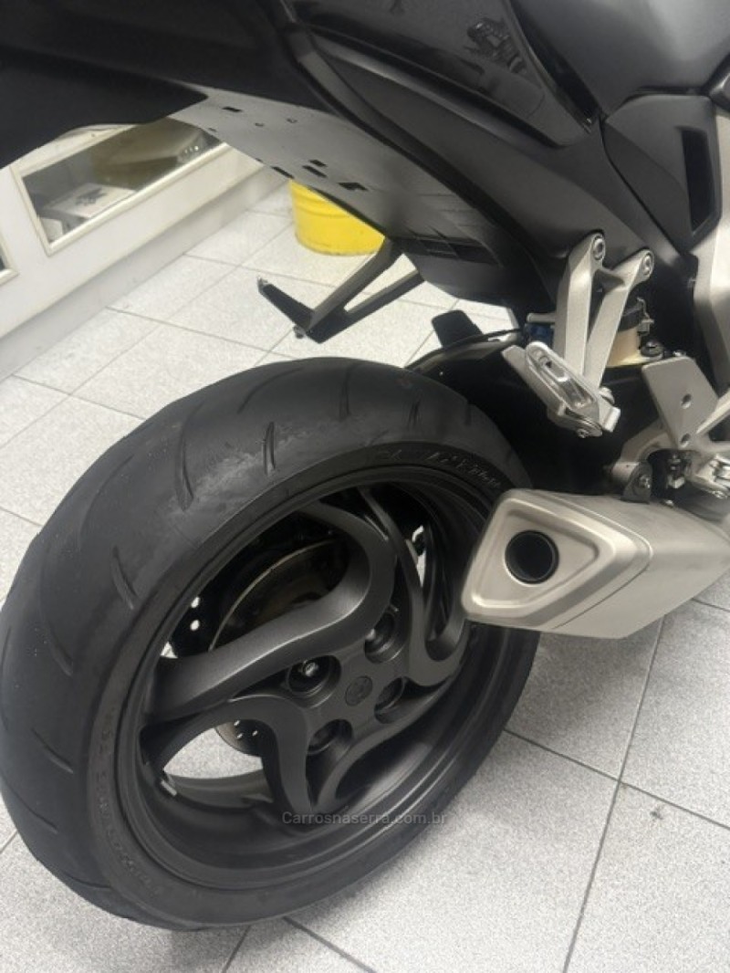 CB 1000R  - 2012 - GARIBALDI