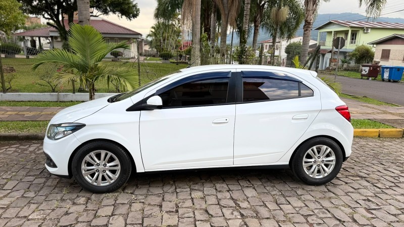 ONIX 1.4 MPFI LT 8V FLEX 4P MANUAL - 2015 - FELIZ