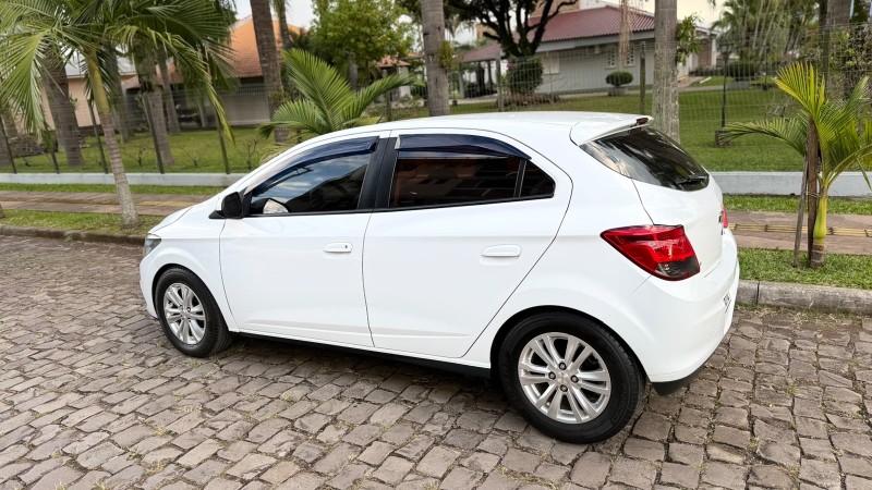 ONIX 1.4 MPFI LT 8V FLEX 4P MANUAL - 2015 - FELIZ