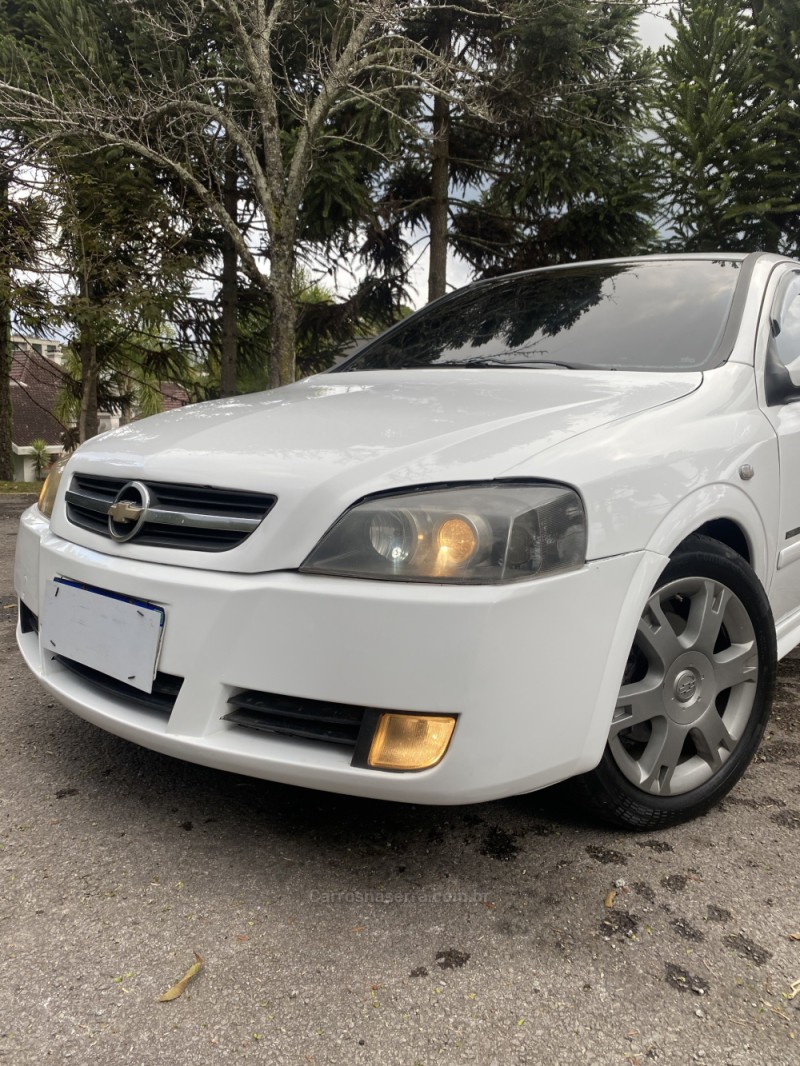 ASTRA 2.0 MPFI ADVANTAGE SEDAN 8V FLEX 4P MANUAL - 2011 - FARROUPILHA