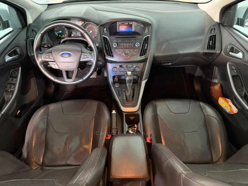FOCUS 2.0 SE PLUS 16V FLEX 4P AUTOMÁTICO - 2016 - NOVA PRATA