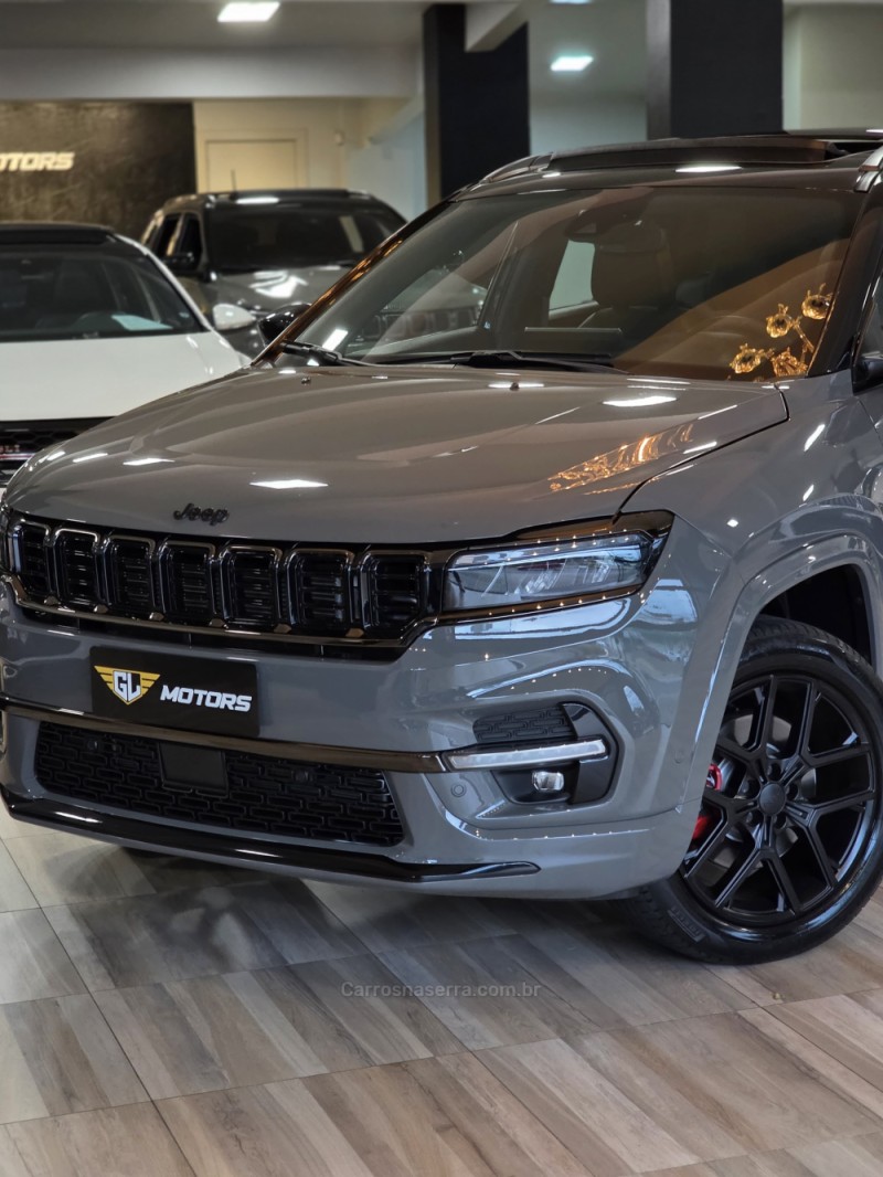 COMMANDER 2.0 HURRICANE BLACKHAWK 4X4 TURBO GASOLINA 4P AUTOMÁTICO - 2025 - CAXIAS DO SUL