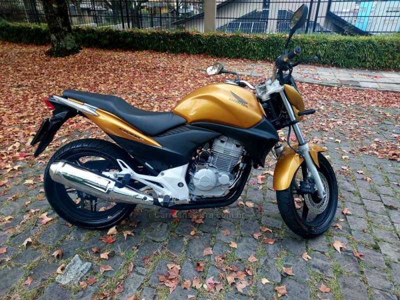 CB 300R ABS - 2011 - CAXIAS DO SUL