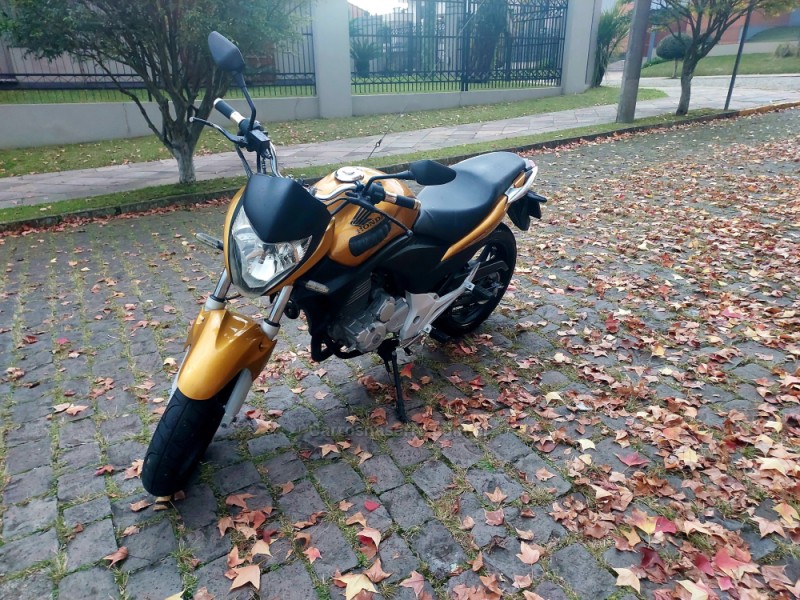 CB 300R ABS - 2011 - CAXIAS DO SUL