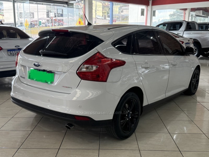 FOCUS 1.6 SE 16V FLEX 4P AUTOMÁTICO - 2014 - BENTO GONçALVES