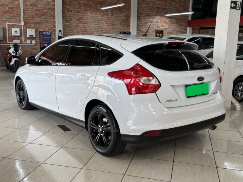 FOCUS 1.6 SE 16V FLEX 4P AUTOMÁTICO - 2014 - BENTO GONçALVES
