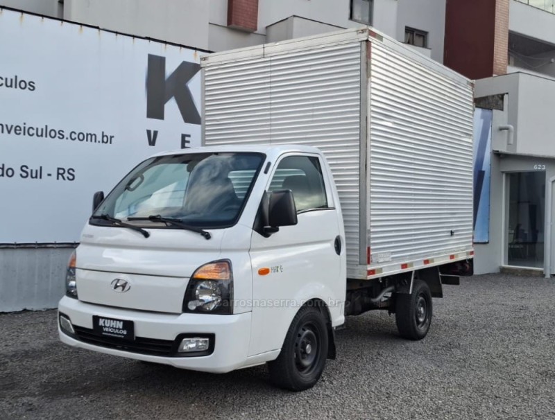 hr 2.5 longo bau 4x2 16v 130cv turbo intercooler diesel 2p manual 2013 salvador do sul