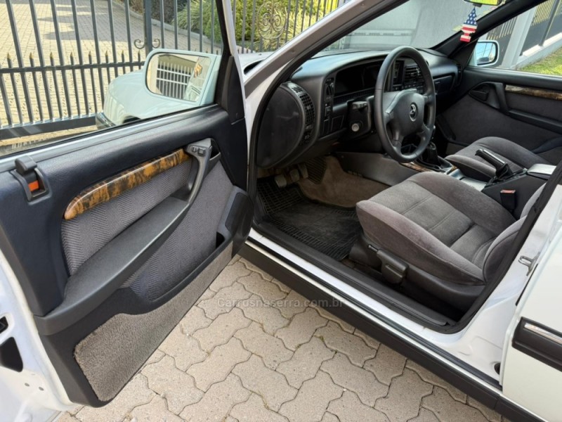 OMEGA 3.0 MPFI CD 12V GASOLINA 4P MANUAL - 1994 - CAXIAS DO SUL