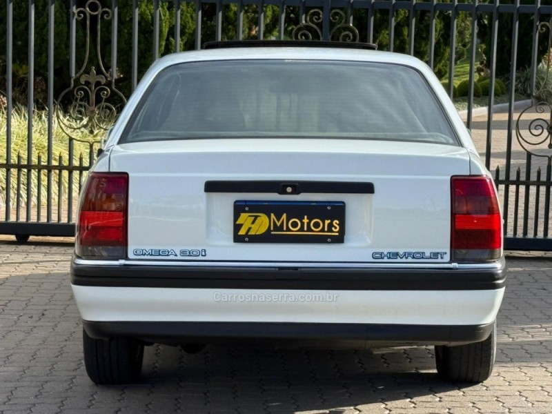 OMEGA 3.0 MPFI CD 12V GASOLINA 4P MANUAL - 1994 - CAXIAS DO SUL