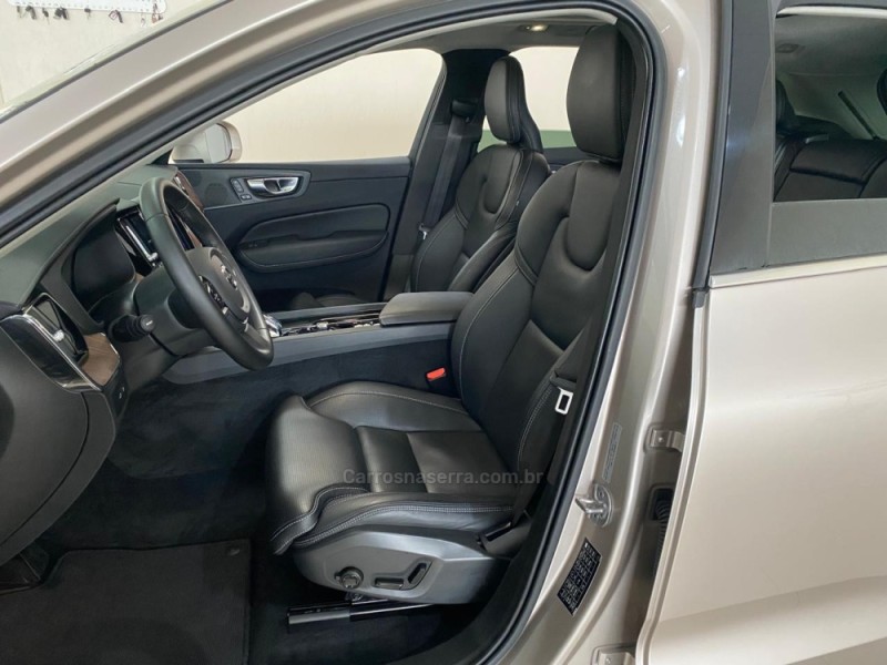 XC60 2.0 T8 ULTIMATE AWD HIBRIDO 4P AUTOMÁTICO - 2023 - LAJEADO