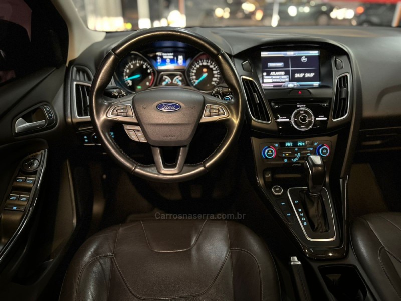 FOCUS 2.0 TITANIUM PLUS 16V FLEX 4P AUTOMÁTICO - 2016 - CAXIAS DO SUL