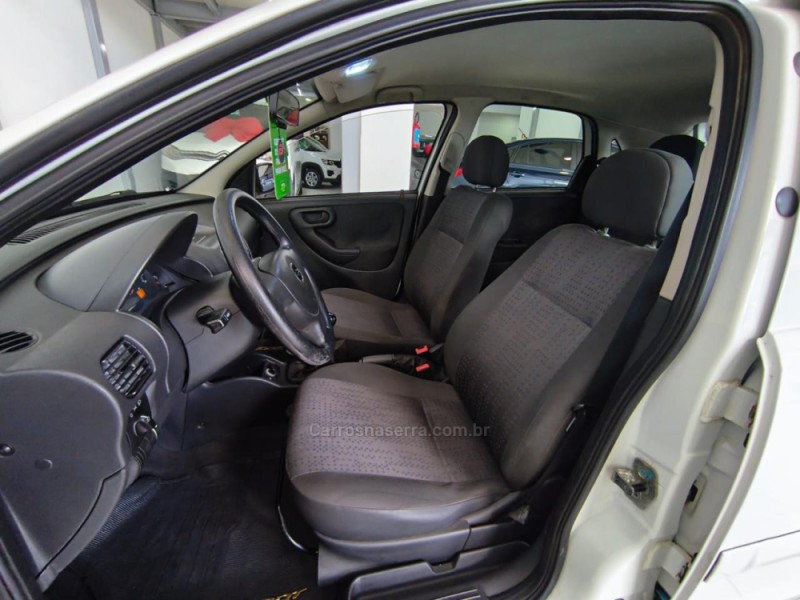 CORSA 1.4 MPFI MAXX 8V FLEX 4P MANUAL - 2012 - CAXIAS DO SUL