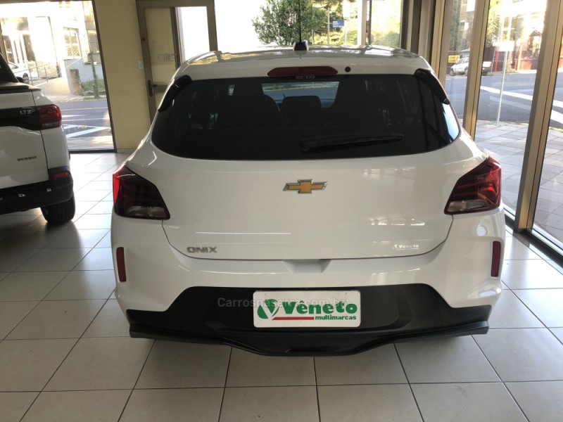 ONIX 1.0 12V FLEX 4P MANUAL - 2026 - FARROUPILHA