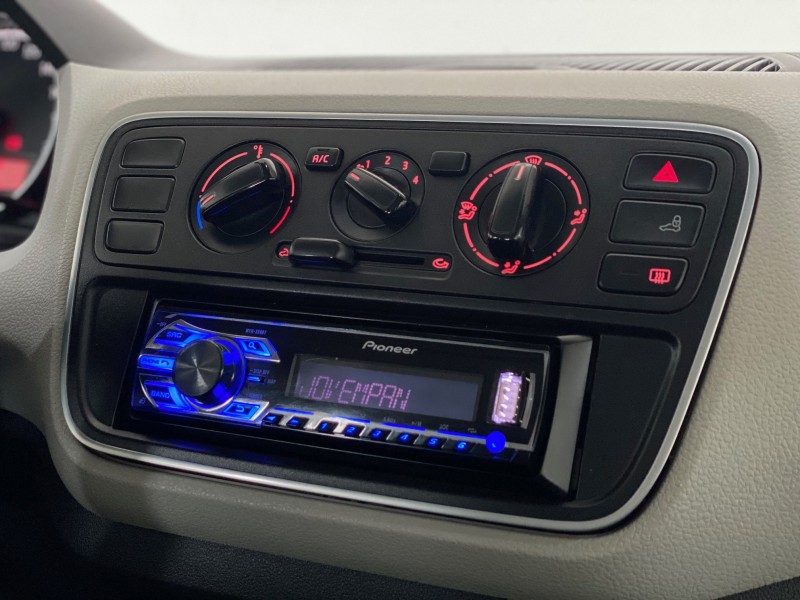 UP 1.0 MPI MOVE UP 12V FLEX 4P MANUAL - 2015 - CAXIAS DO SUL