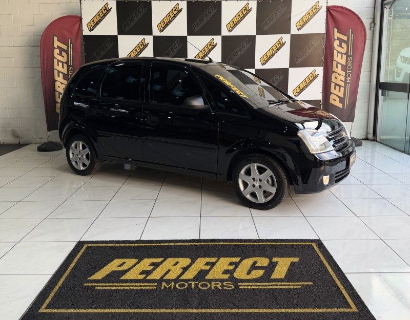 MERIVA 1.4 MPFI JOY 8V FLEX 4P MANUAL - 2011 - PORTãO