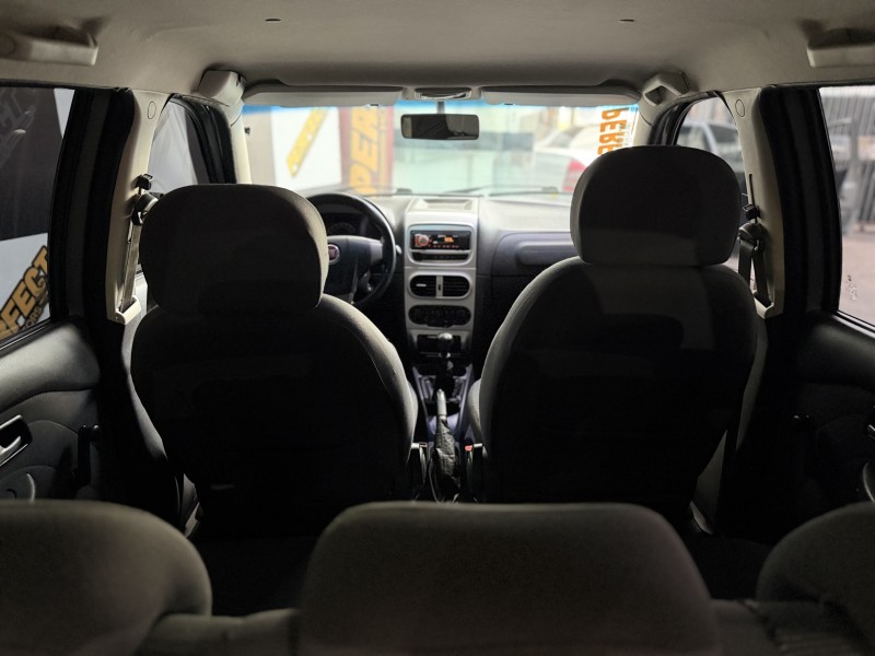 PALIO 1.4 MPI ATTRACTIVE WEEKEND 8V FLEX 4P MANUAL - 2013 - PORTãO