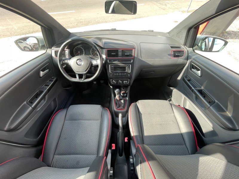 FOX 1.6 MI ROCK IN RIO 8V FLEX 4P MANUAL - 2016 - CAXIAS DO SUL