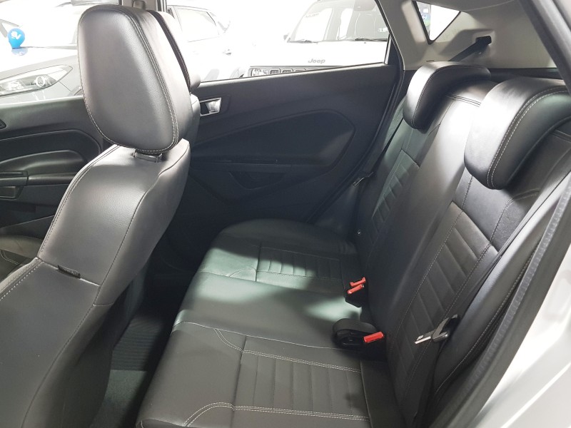 FIESTA 1.6 TITANIUM HATCH 16V FLEX 4P AUTOMÁTICO - 2016 - CAXIAS DO SUL