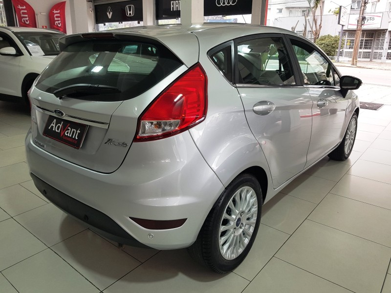 FIESTA 1.6 TITANIUM HATCH 16V FLEX 4P AUTOMÁTICO - 2016 - CAXIAS DO SUL