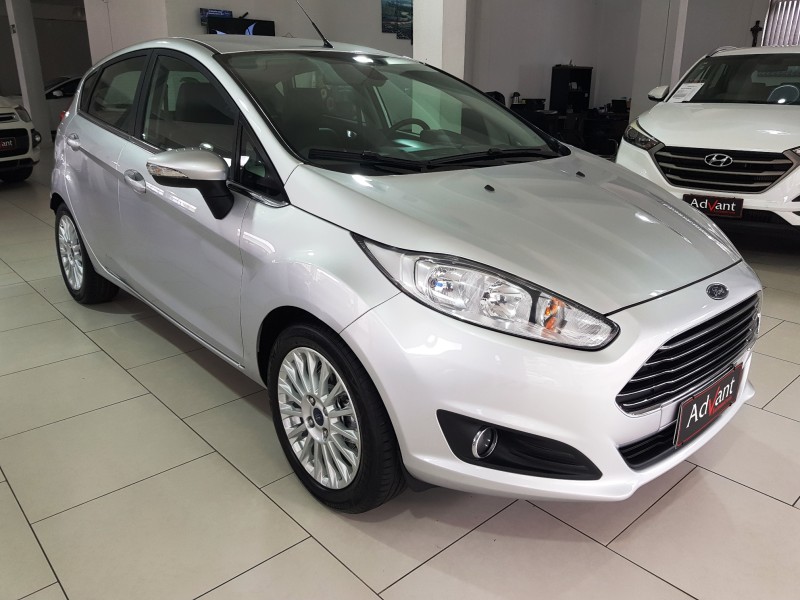 FIESTA 1.6 TITANIUM HATCH 16V FLEX 4P AUTOMÁTICO - 2016 - CAXIAS DO SUL