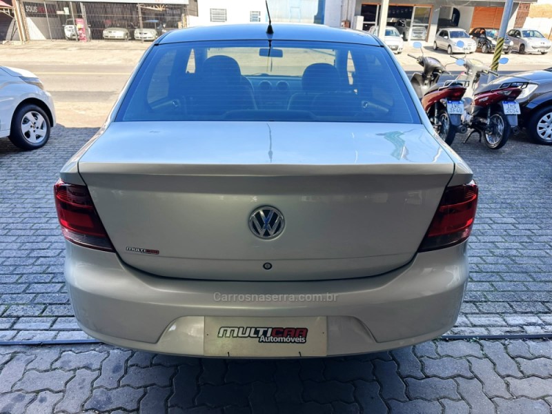 VOYAGE 1.0 MI 8V FLEX 4P MANUAL - 2010 - CAMPO BOM