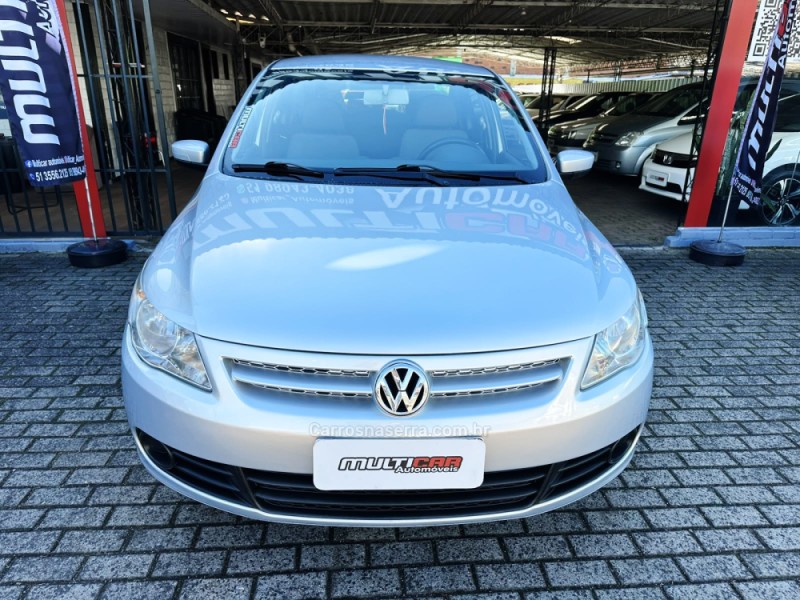 VOYAGE 1.0 MI 8V FLEX 4P MANUAL - 2010 - CAMPO BOM