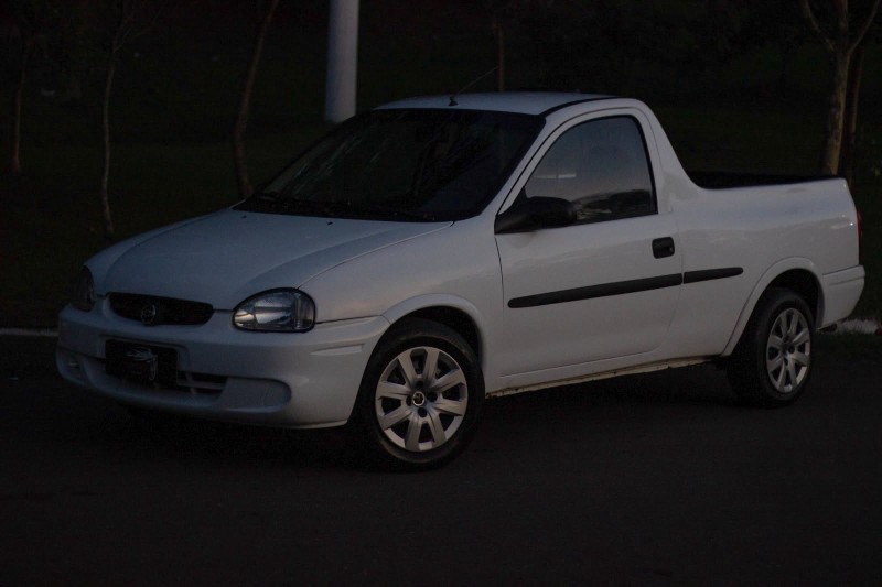 CORSA 1.6 MPFI STD CS PICK-UP 8V GASOLINA 2P MANUAL - 2002 - SãO SEBASTIãO DO CAí