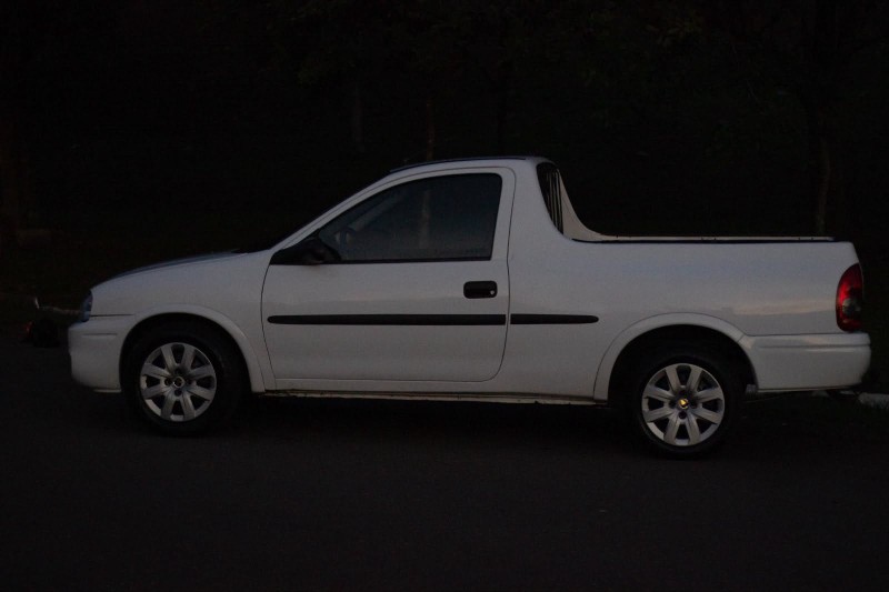 CORSA 1.6 MPFI STD CS PICK-UP 8V GASOLINA 2P MANUAL - 2002 - SãO SEBASTIãO DO CAí