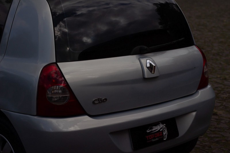 CLIO 1.6 AUTHENTIQUE 16V FLEX 4P MANUAL - 2008 - SãO SEBASTIãO DO CAí