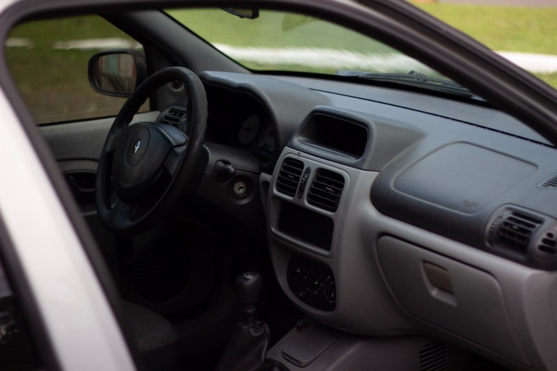 CLIO 1.6 AUTHENTIQUE 16V FLEX 4P MANUAL - 2008 - SãO SEBASTIãO DO CAí