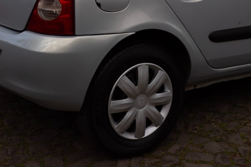 CLIO 1.6 AUTHENTIQUE 16V FLEX 4P MANUAL - 2008 - SãO SEBASTIãO DO CAí