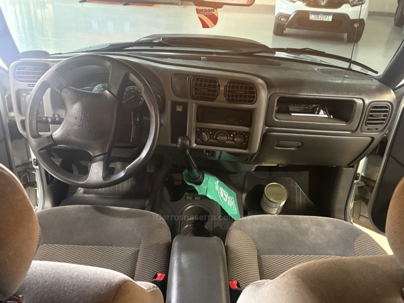 S10 2.4 ADVANTAGE 4X2 CD 8V FLEX 4P MANUAL - 2010 - CAXIAS DO SUL
